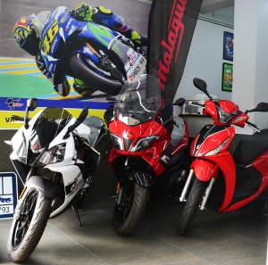 Motocicletas en las instalaciones de Motos Castañera